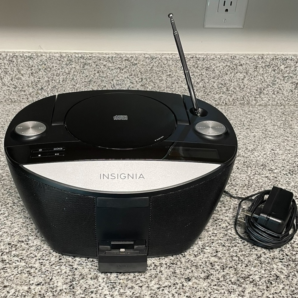 EUC “Insignia” CD BoomBox With FM Radio & Dock4 iPhone; User & Quick Setup Guide